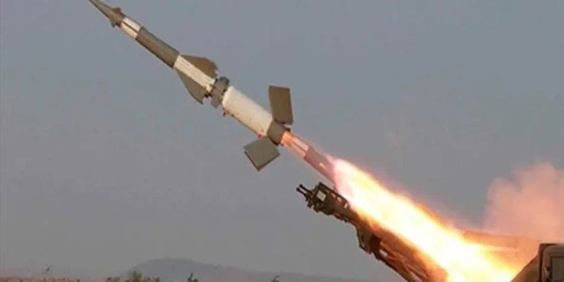 مُواجهة مُفاجئة .. صاروخ حوثي يستهدف إسرائيل والدفاعات الجوية تتحرّك فورًا