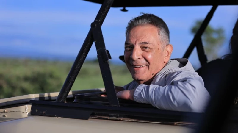 سافر ومتسألش على الفلوس. محمود حميدة بصحبة صدقي صخر ونبيل عيسى لتنشيط السياحة بأوغندا: "أنا في الجنة"