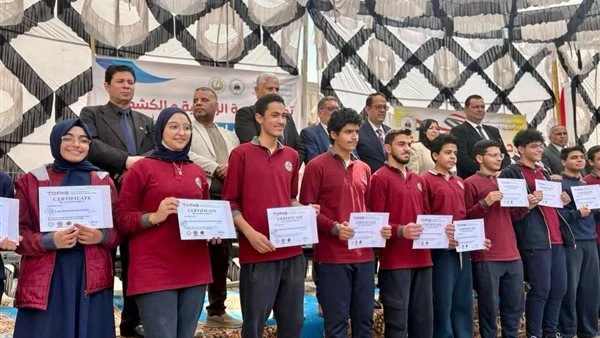 وزير التعليم يهنئ طلاب الثانوية بحصولهم على شهادات معتمدة من اليابان