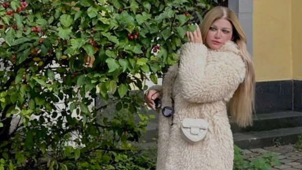 ياسمين الخطيب تخطف الأنظار عبر إنستجرام