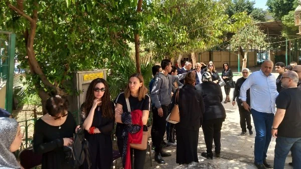 مراسم تشييع جثمان والد زوجة الفنان سيد رجب من مسجد أسد بن فرات بالدقي