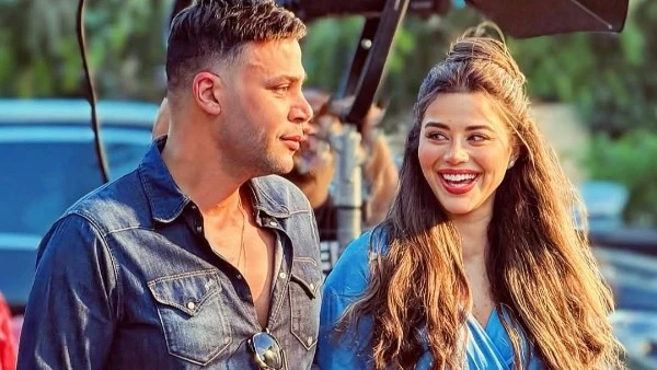 محمد إمام يشوق الجمهور لفيلمه الجديد صقر وكناريا مع يارا السكري