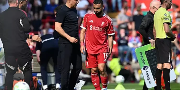 ليفربول يؤكد عودة صلاح للملاعب قبل حزم حقائبه