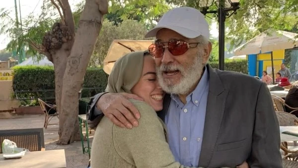 حتة حفيدة عبد الرحمن أبو زهرة تطلب الدعاء لجدها