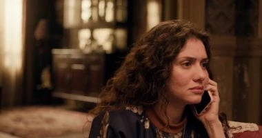 جيهان الشماشرجي وأحمد فهمي في عزاء والد منة شلبي