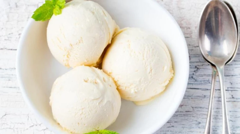 "تحلية التاسعة مساء"، اصنعي آيس كريم الفانيليا في منزلك بـ6 مكونات فقط