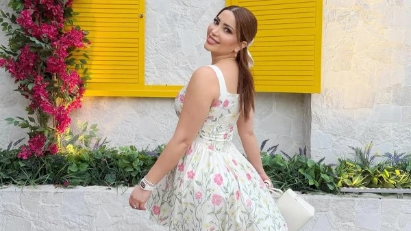 بفستان بإطلالة جريئة نسرين طافش عبر إنستجرام