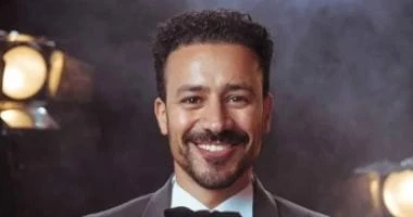 تفاصيل فيلم الكراش قبل طرحه.. سيدة ثرية تقع فى علاقة حب مع محاسب بسيط