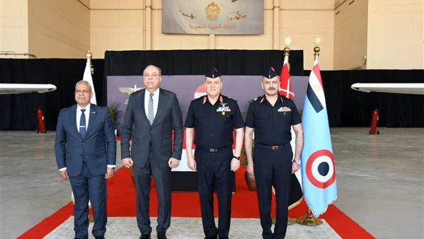 القوات الجوية تسلم طائرتين للأكاديمية المصرية لعلوم الطيران بعد رفع كفاءتهما