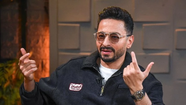 قالي واقعة مؤلمة لحمادة هلال مع مطرب شهير