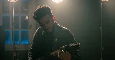 الحسن عادل يطرح أحدث كليباته بعنوان "احكيلى وفضفضلي"