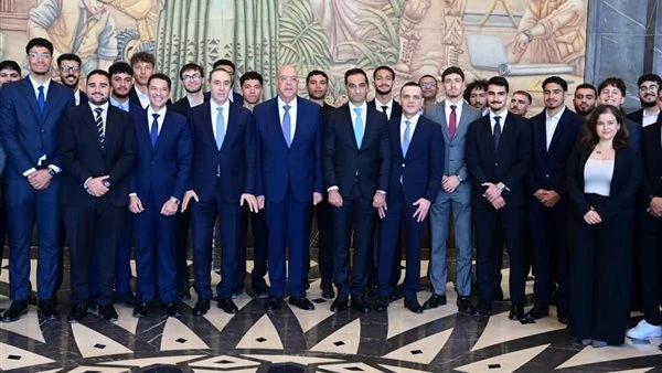 شرح عملي لآليات التشريع لوفد طلاب الحقوق بالجامعة الألمانية داخل البرلمان