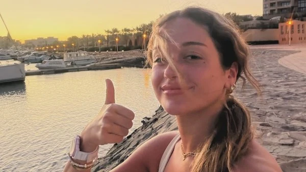 نور إيهاب تخطف الأنظار في أحدث ظهور من عطلتها الصيفية