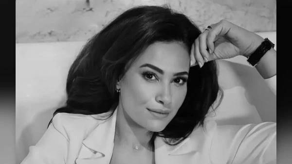 هند صبري تنعى والد منة شلبي برسالة موثرة