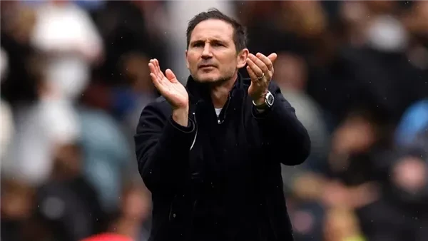 رئيس كوفنتري يقطع الشك باليقين: لامبارد سعيد ولا قلق من رحيله