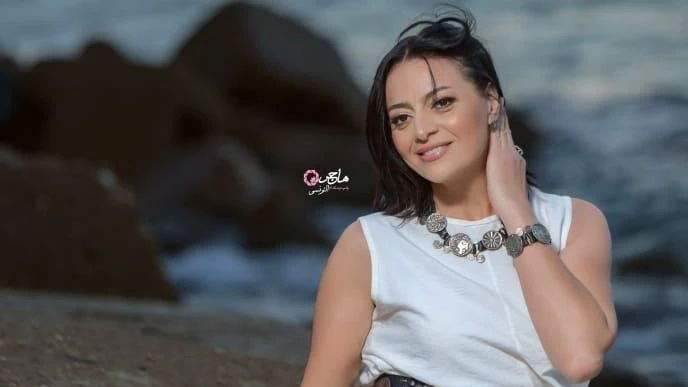 هبة عبد الغني مسرحية أداجيو تجربة متجددة تجمع بين الموسيقى والدراما | فيديو