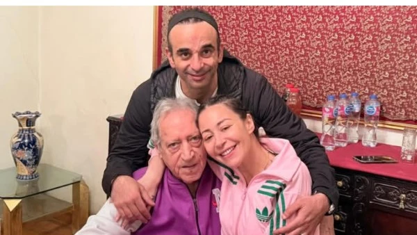 عيد زوج منة شلبي يحيي ذكرى ميلاد والد زوجته