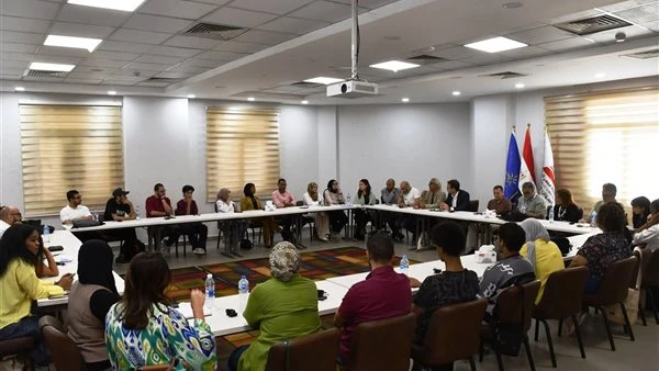 ضمن فعاليات المهرجان.. محافظ أسوان يشارك فى جلسة ملتقى شباب السينمائيين