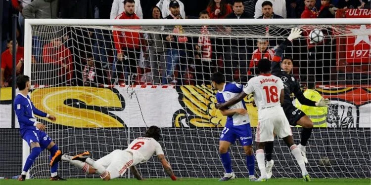 “سيميوني” تاه في الأندلس. وإشبيلية “فعص” أتلتيكو مدريد