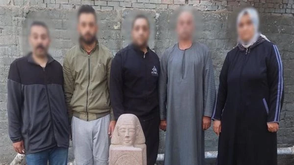 الأمن يضبط 5 أشخاص أثناء التنقيب عن الآثار بالجيزة