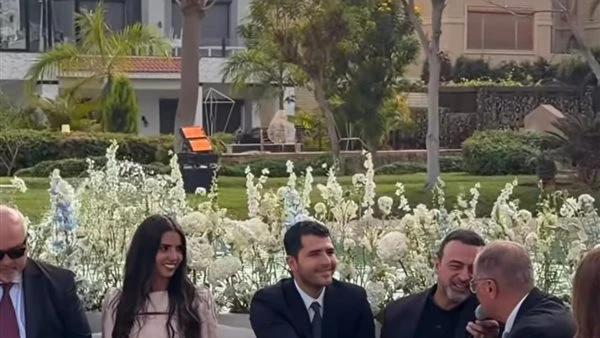 بحضور مصطفى حسني. عقد قران ابنة المنتج محمد السعدي |صور