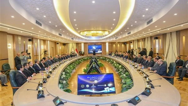 النيابة العامة تُسلم سبائك فضية ووثائق لعدد من الأراضي والمركبات المتحفظ عليها