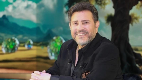 بعد تطورات الحالة الصحية هاني شاكر وزوجته تكشف الحقيقة