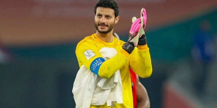 الشناوي اتطرد وهو قاعد دكة. كارت أحمر وغرامة