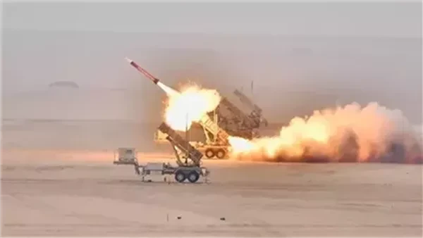 الدفاعات الكويتية تسابق التهديدات.. اعتراض صواريخ ومسيرات وتأكيد الجاهزية الكاملة