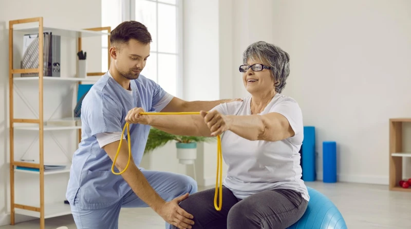 كيف تتغلبين على "هشاشة العظام" بتمارين رياضية ومكمل غذائي رخيص