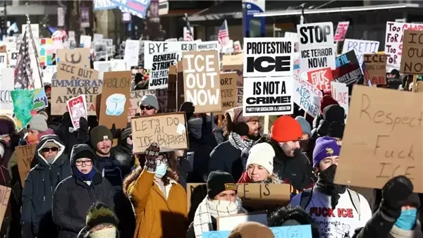 استطلاع: سياسات ترامب للهجرة تهدد فرص الجمهوريين في انتخابات التجديد النصفي