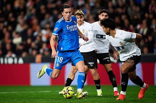 الريال يفقد نقطتين غاليين أمام جيرونا ويفتح باب الصدارة للكتلان