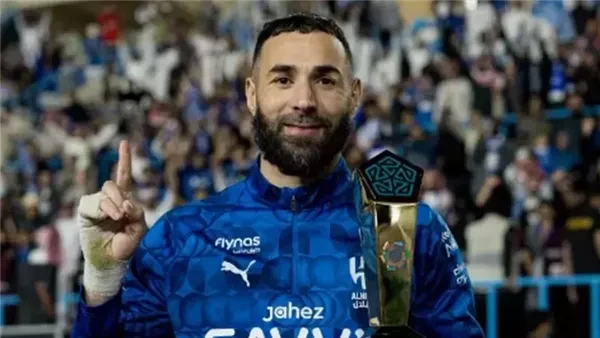 كريم بنزيما: صراع الدوري وآسيا يتطلب نفساً طويلاً وعزيمة استثنائية للهلال