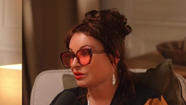 بين الهوية نتاشا أطلس تكشف أسرار رحلتها