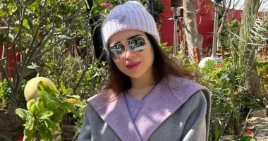 بعد شفائها.. مي عز الدين تخطف الأنظار بإطلالة شتوية أنيقة