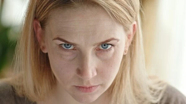 أعراض صحية تشير للسادية وأمراض نفسية لدى السيدات