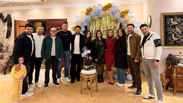 في أجواء عائلية.. زوجة المطرب أحمد جمال تحتفل بعيد ميلاده