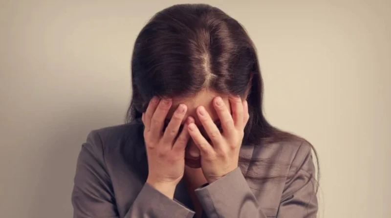 متلازمة "ستيفنز جونسون". علاج شائع للاكتئاب يُفقد امرأة 55% من جلدها