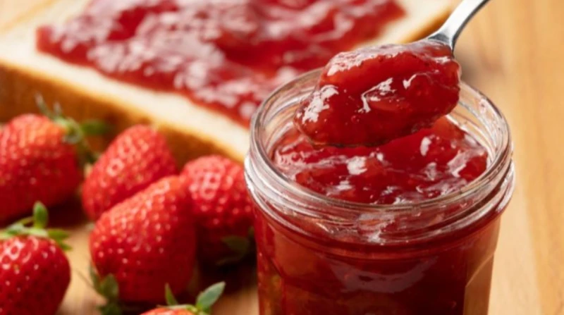 بلا مواد حافظة. طريقة عمل مربى الفراولة في المنزل
