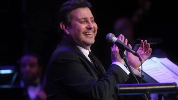 بعد شائعة وفاة هاني شاكر. تفاصيل وتطورات حالته الصحية| خاص