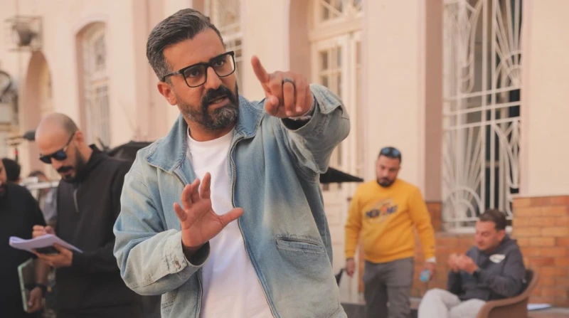 “الحمد لله إن الناس بخير”. مخرج “بيت بابا 2” يعلّق على حريق اللوكيشن