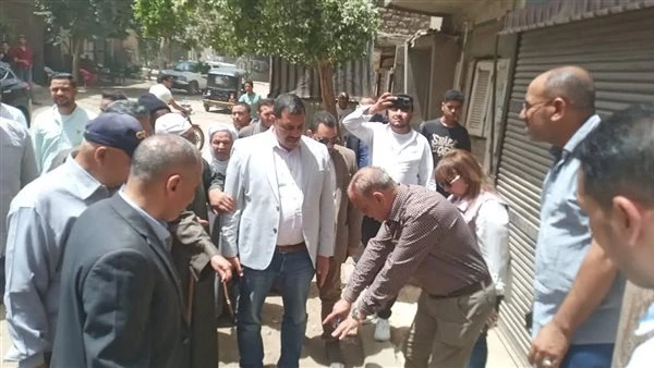 تذليل كافة المعوقات لاستكمال رصف شارع المحطة بقرية نزالي جنوب بالقوصية