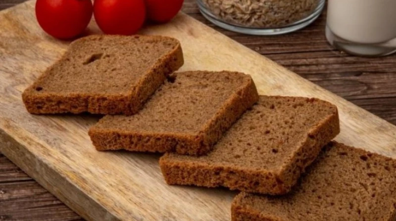 خبز الرشاقة والصحة. خطوات تحضير توست الدقيق الأسمر في مطبخك