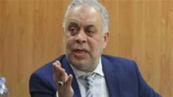 أشرف زكي: هاني شاكر قيمة فنية وإنسانية استثنائية. وسنكشف مفاجآت بعد الجنازة