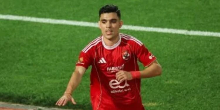 أشرف بن شرقي يزين تشكيل الأسبوع «أسود المغرب» في ملاعب العالم