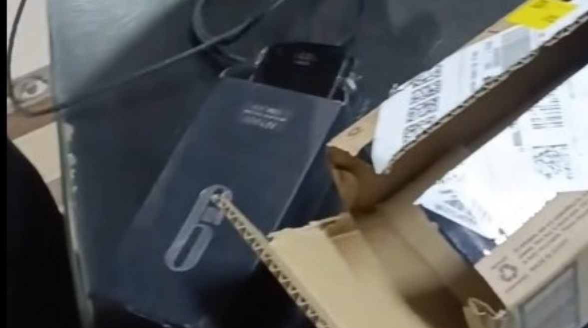 "جالي برفان بدل الموبايل". عميل يتعرض للخداع في عملية شراء أونلاين بـ72 ألف جنيه