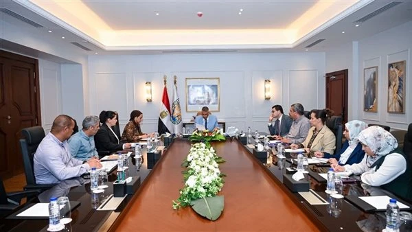 محافظ جنوب سيناء يترأس اجتماع لجنة الإشغالات لضبط المنظومة بشرم الشيخ
