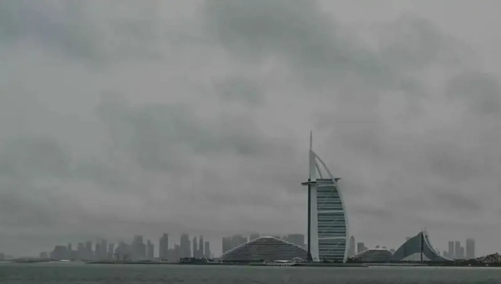الإمارات. عقد من الابتكار في علوم الاستمطار