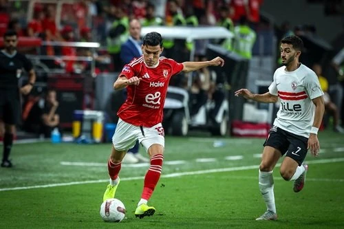 عريس القمة. بن شرقي ياكل الجو ويخطف جائزة الأفضل