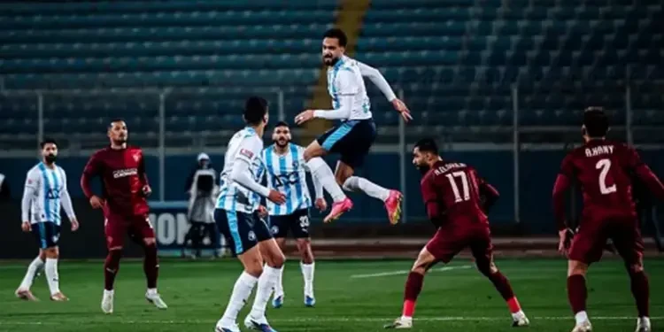 بيراميدز يغني يا رايحين للنبي الغالي. ويهدي الدرع للزمالك